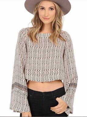 FREE PEOPLE STARS ALIGNED BELL SLEEVE CROP TOP